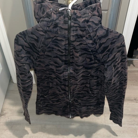 lululemon athletica Tops - LuluLemon scuba hoodie size 4 women